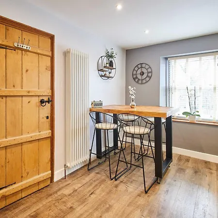 Host & - Lime Tree House Vakantiehuis