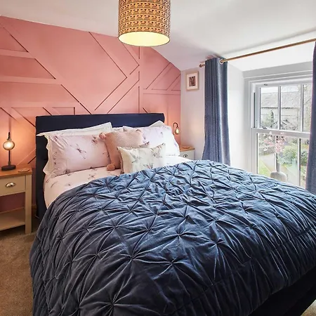 Host & - Lime Tree House