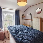 Host & - Lime Tree House